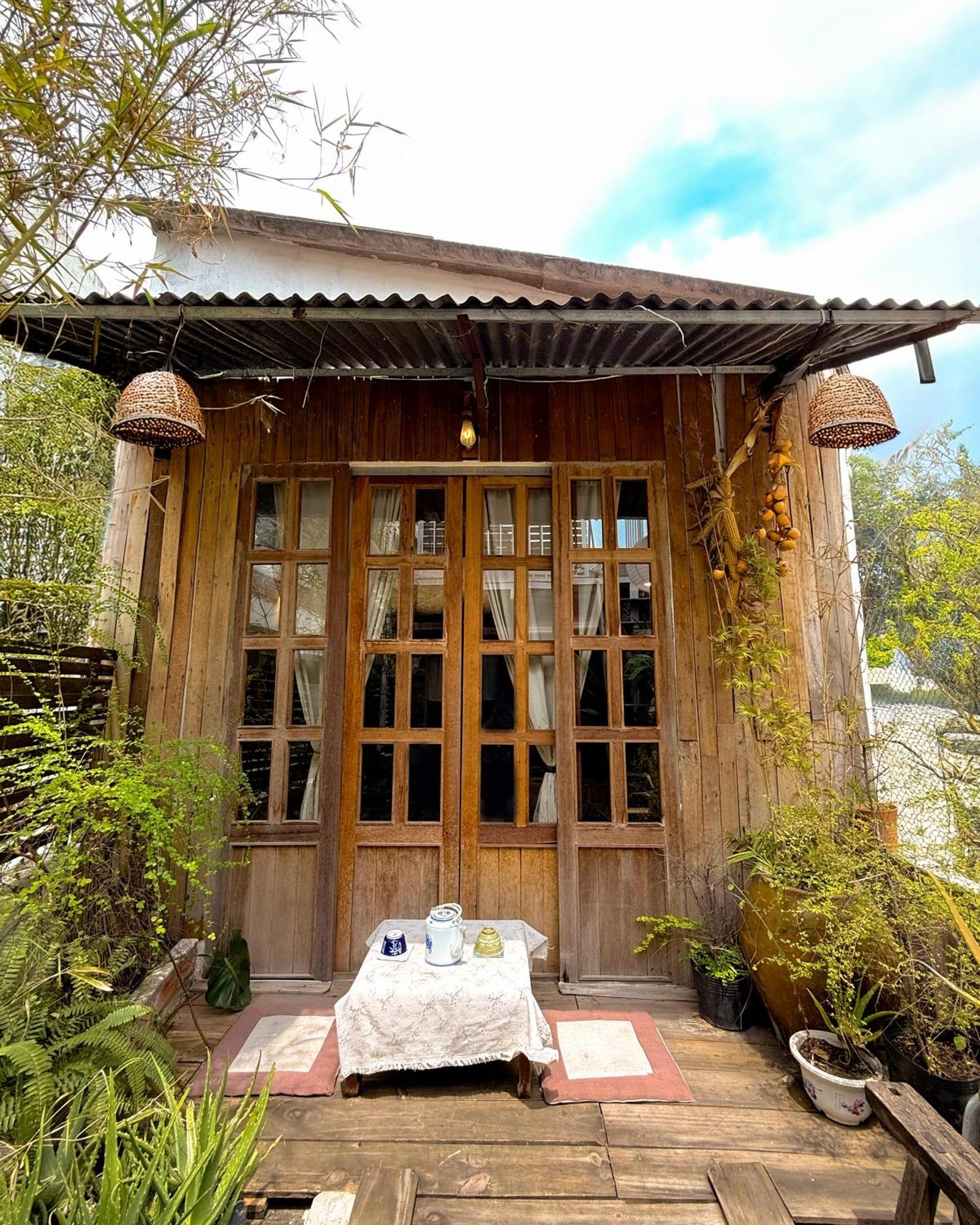 An Hidden Saigon Appartement *